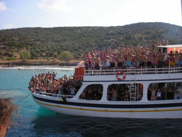 Kreta 06-Boat party - foto