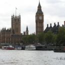 Westminsterska palača s Temze