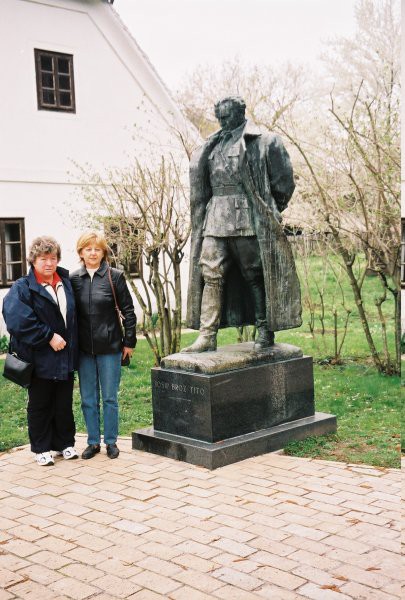 KUMROVEC-TITO
originalen kip leta 2001
foto: SP