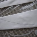 Posopkov poslikave svilenih kravat je več. Barvamo lahko suho ali z vodo navlaženo kravato