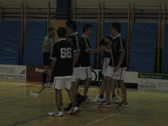 1 tekma: FBC Thunder U19 - ŠDMH U19  (Borovni - foto povečava