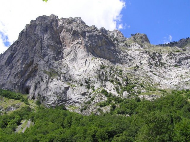 Vrhovi iznad Ropojane