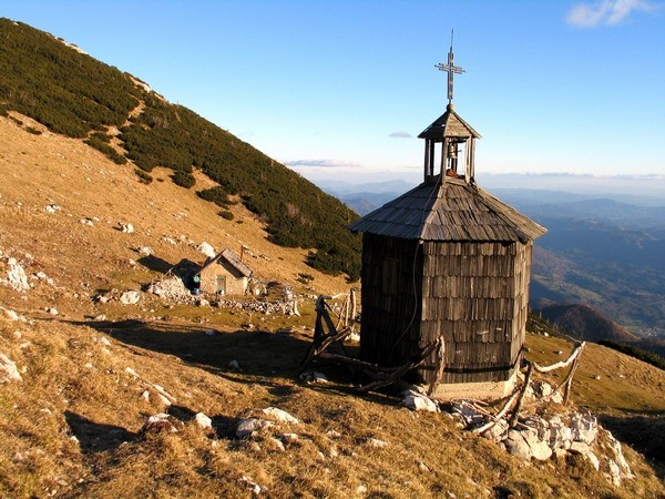 Še v stari oblekci...