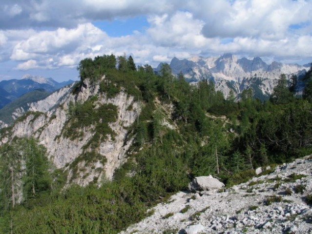 Najvišja Glava, sestop gre na drugo stran s sedelca skoraj z nje...