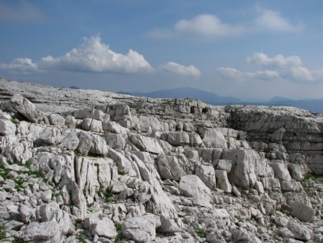 Še ena vrtina pred Matajurjem ...