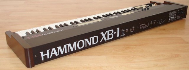 Hammond xb1 - foto