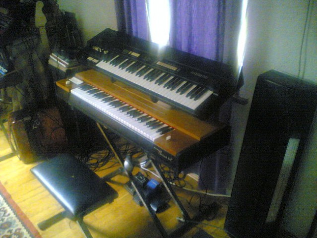 Hammond XB1 ter clavinet D6
