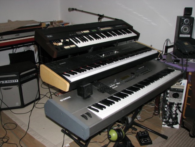 Hammond XB-1 + Yamaha S80 + Motif 8 and Motion sound in the back
