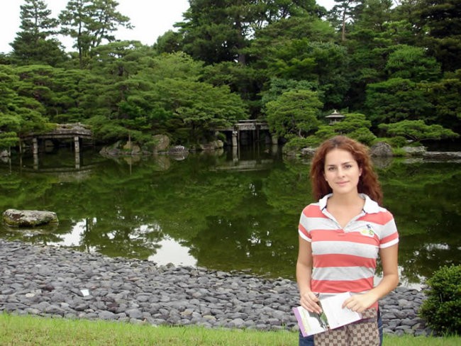 Danna in Japan - foto povečava