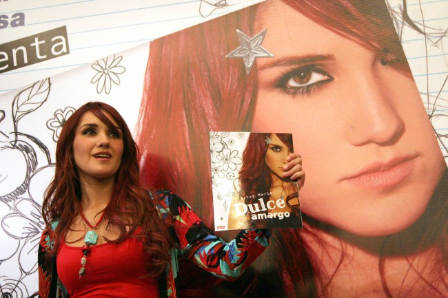 Dulce Maria - foto povečava