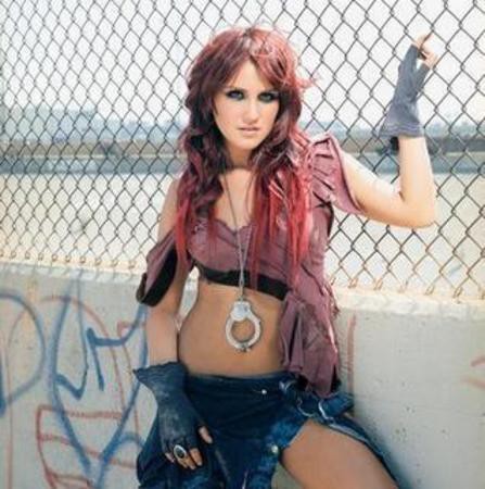 Dulce Maria - foto povečava