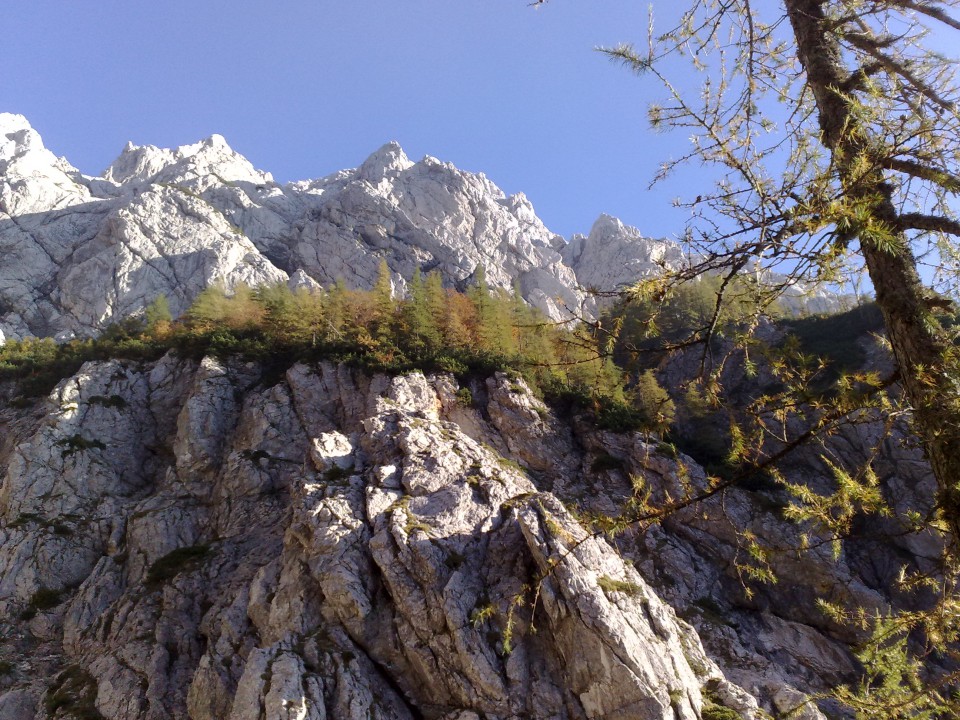 Grintovec čez Dolge stene 4.10.2009 - foto povečava