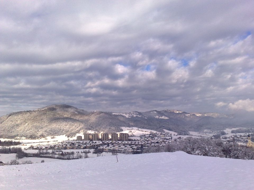 Lubnik iz šk. loke 27.11.2010 - foto povečava