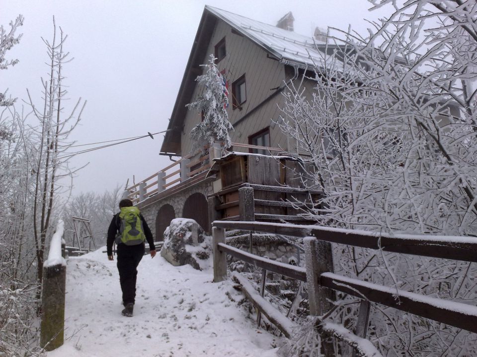 Lubnik iz Breznce po ta strmi  26.12.2010 - foto povečava