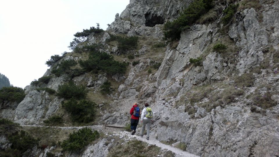 Ljubelj skozi Bornove tunele 02.05.2011 - foto povečava