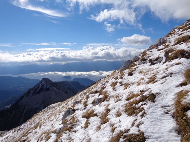 Bohinjski kot je v megli