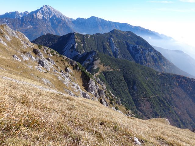 Storžič čez pašnike, 26.10.2013 - foto