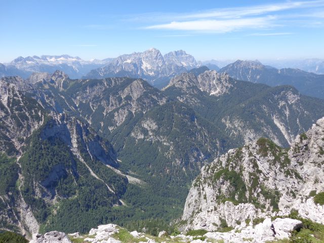 Zahodno Julijci, zadaj Viš in Montaž