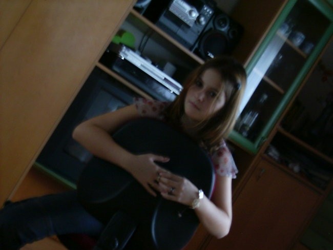 Anjaaa - foto povečava