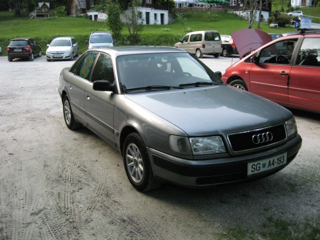 Audi_100 - foto