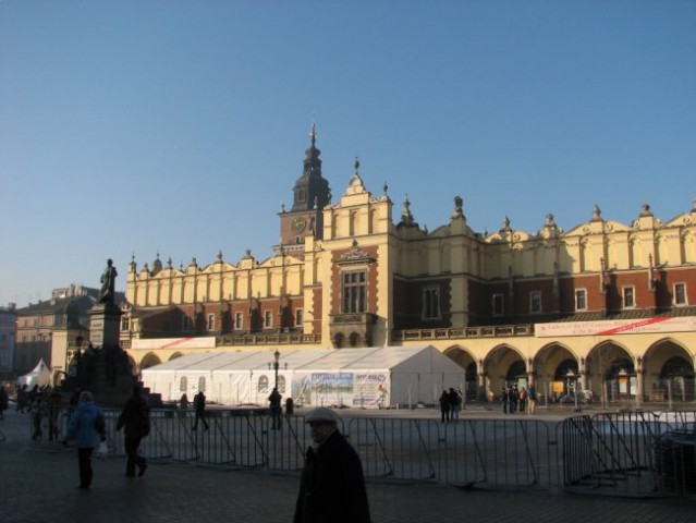 Pokrita tržnica na glavnem trgu