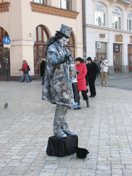 Tale je bil pa res car!! Pa še čudne zvoke je spuščov! Ne, ni blo prdenje! ;)