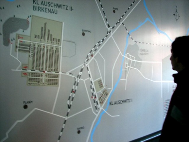 Primerjava v velikosti med Auschwitz 1 in Birkenauom