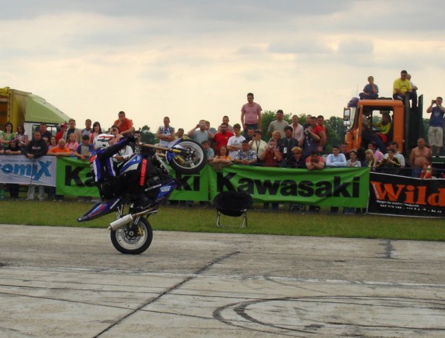 Kawasaki World Stunt Riding Championship Madž - foto povečava