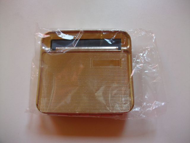 Škatlica za zavijanje tobaka - foto