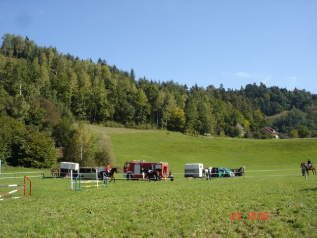 PRESKAKOVANJE OVIR POLJANA 12.OKTOBER 07 - foto