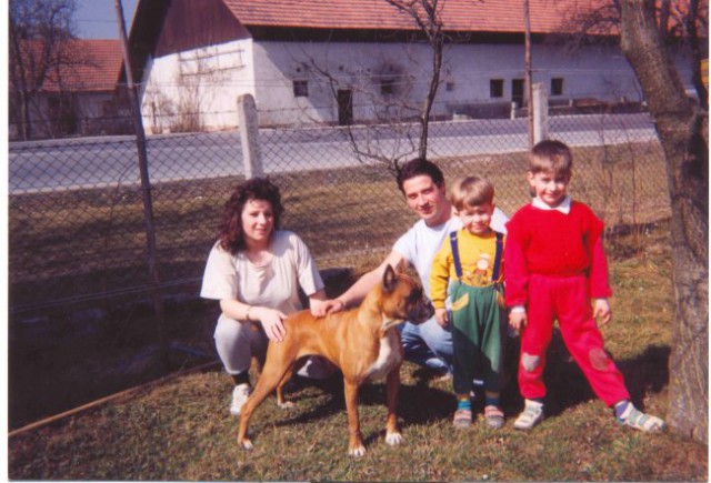 Juna Uroš in Tadej, stric in teta 1993
