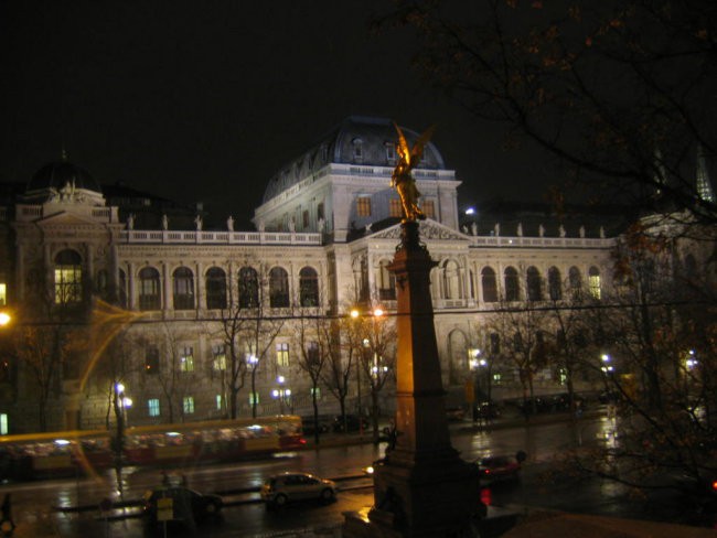 glavna stavba dunajske univerze