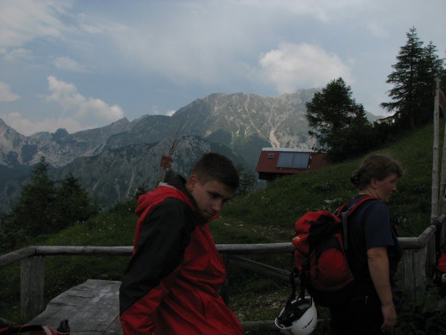 Zelenica, Roblekov dom, Prevala, 09.06.2007 - foto povečava