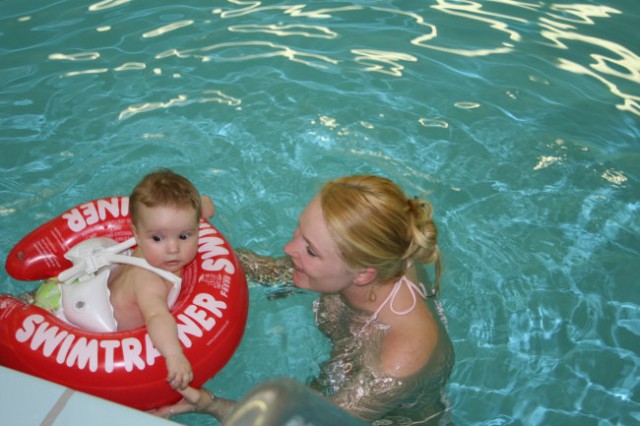 Plavanje dojenčkov 3.4.07 - foto