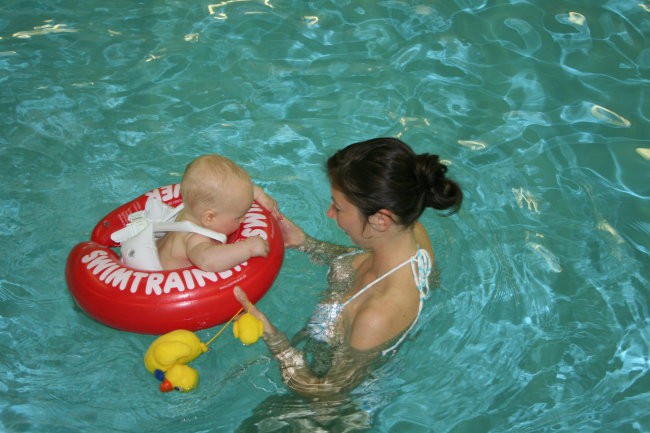 Plavanje dojenčkov 3.4.07 - foto povečava