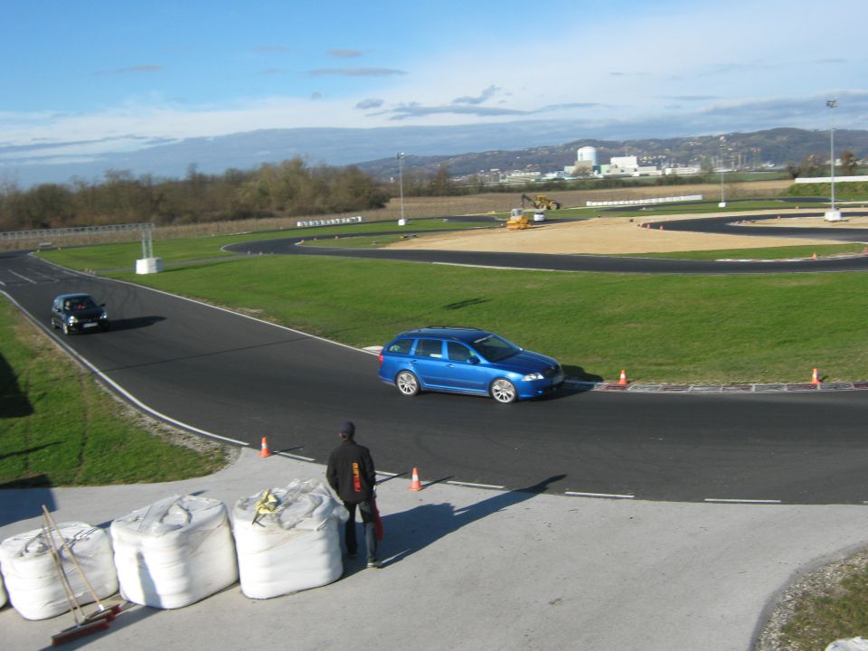 TA8 13.11.2010 - foto povečava