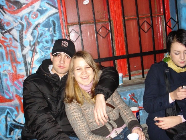 Meta - foto povečava