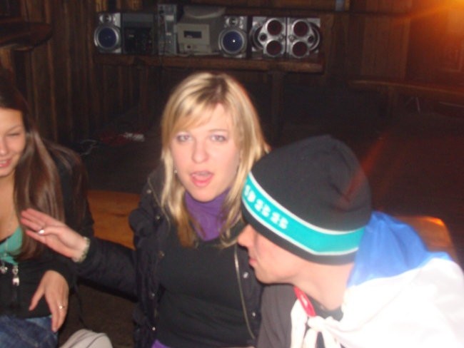 Tilko ropi zadravc nika b-day-->slikce ud ajn - foto povečava