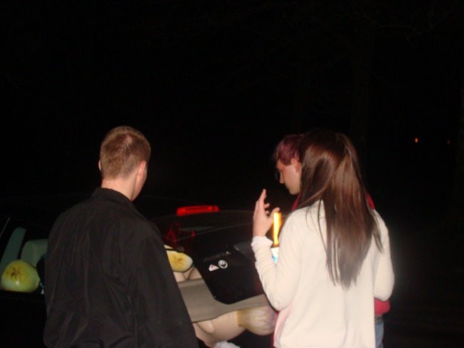 Tilko ropi zadravc nika b-day-->slikce ud ajn - foto povečava