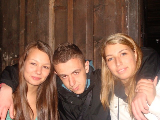 Tilko ropi zadravc nika b-day-->slikce ud ajn - foto