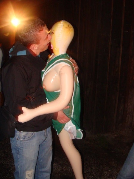 Tilko ropi zadravc nika b-day-->slikce ud ajn - foto