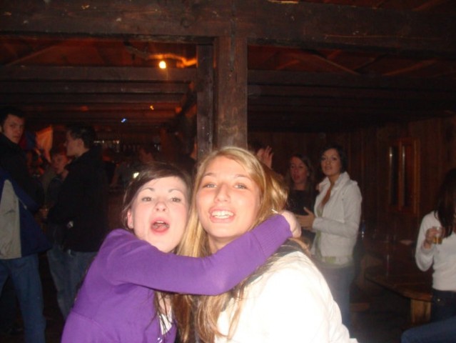 Tilko ropi zadravc nika b-day-->slikce ud ajn - foto