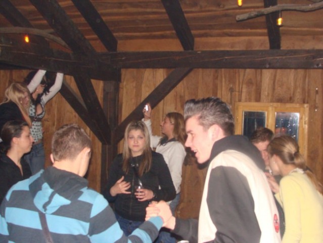 Tilko ropi zadravc nika b-day-->slikce ud ajn - foto