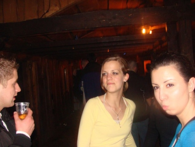 Tilko ropi zadravc nika b-day-->slikce ud ajn - foto