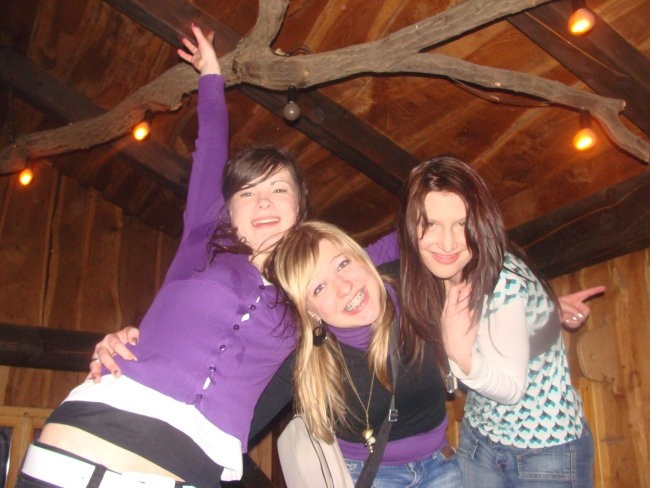 Tilko ropi zadravc nika b-day-->slikce ud ajn - foto povečava