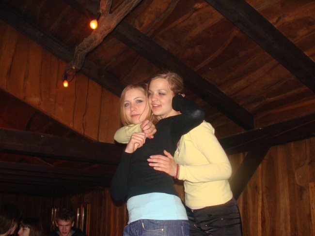 Tilko ropi zadravc nika b-day-->slikce ud ajn - foto povečava