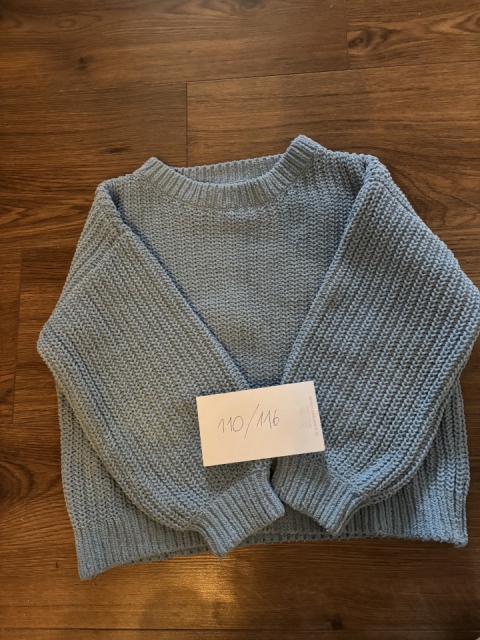 H&m pulover 110 - 116