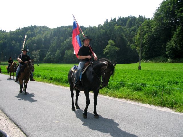 Povorka-Snovik - foto