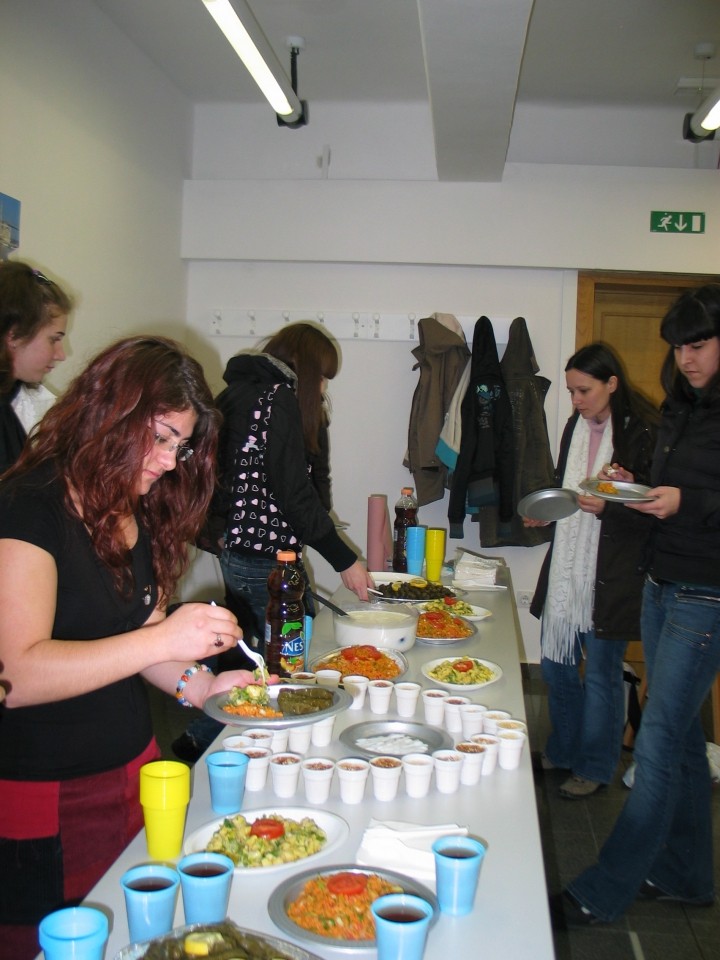 Tülin and other students enjoying the meal