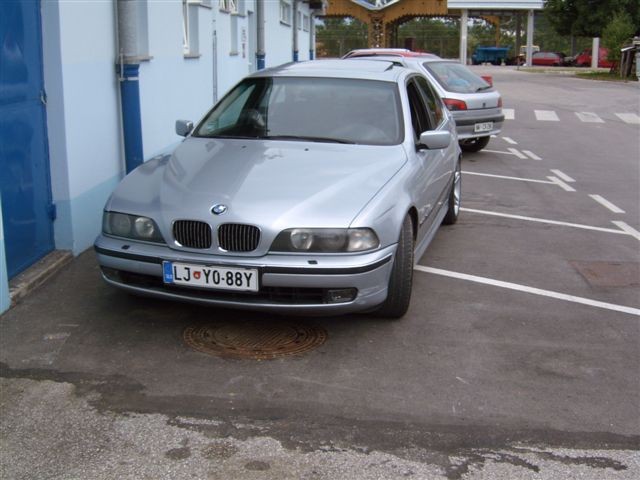 BMW e39 - foto